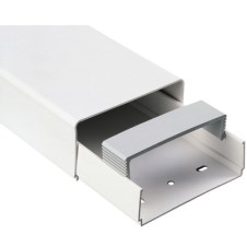 Скоба фиксирующая для короба 90х60 мм